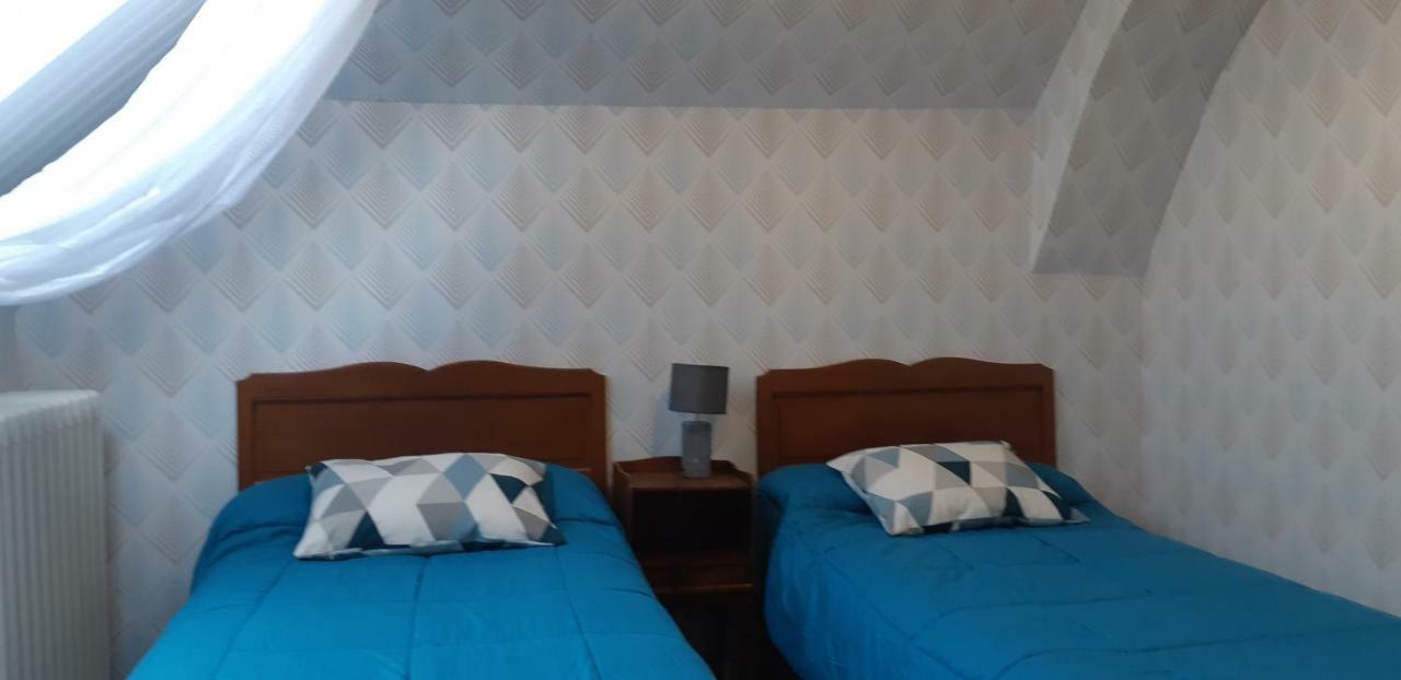 Logis Hotel Le Cor D'Argent エクステリア 写真